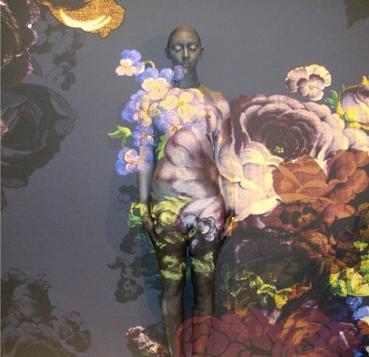 Emma_hack_body_paint